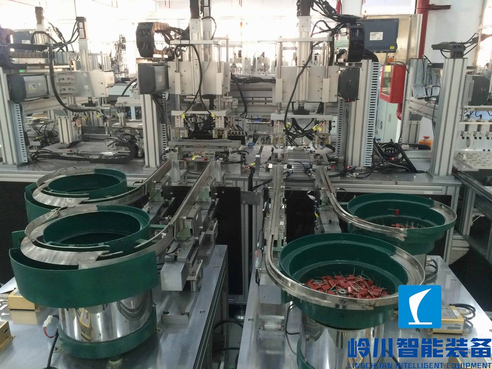 汽（qì）車LED燈泡（pào）組裝（zhuāng）機3.webp.jpg